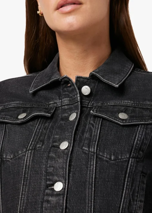 THE CROPPED JACKET