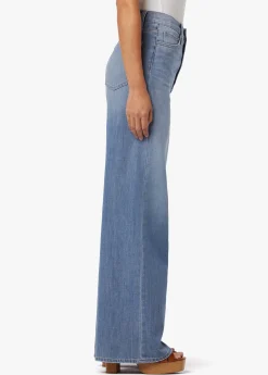 THE MIA PETITE