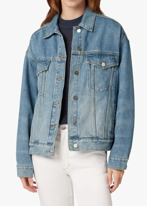 THE OVERSIZED JACKET