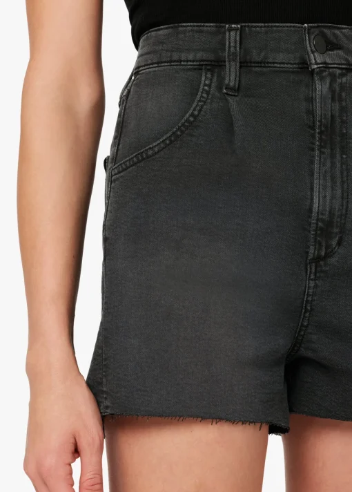 THE PLEATED SHORT