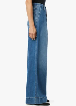 THE PLEATED TROUSER