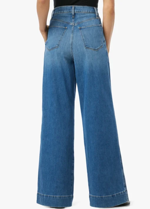 THE PLEATED TROUSER