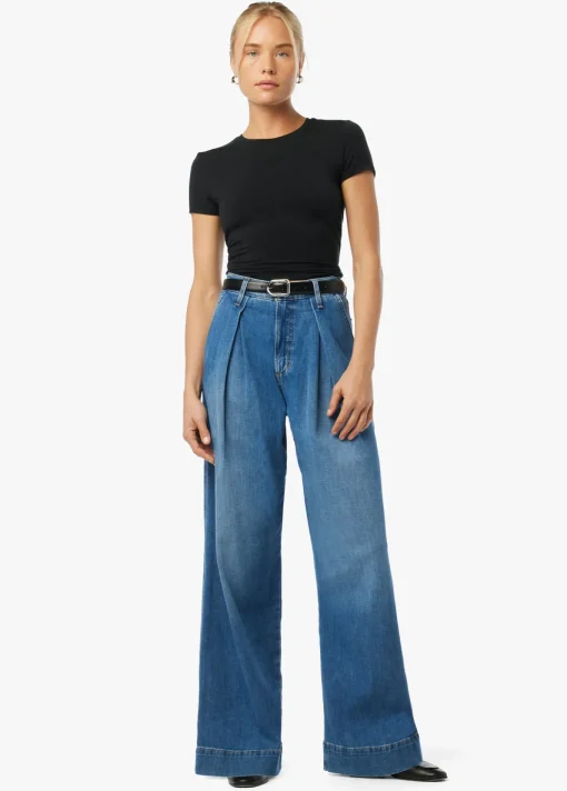 THE PLEATED TROUSER