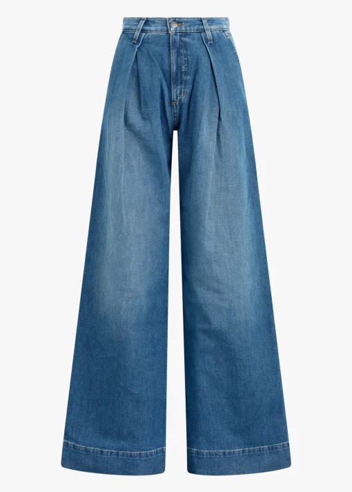 THE PLEATED TROUSER