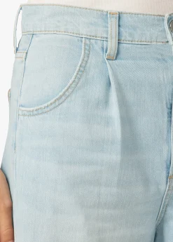 THE PLEATED WIDE LEG ANKLE